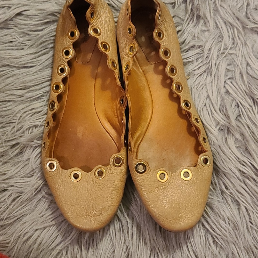 Chloe scalloped flats